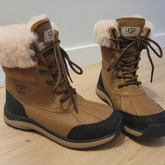 UGG Adirondack Boots - Picture 1 of 10